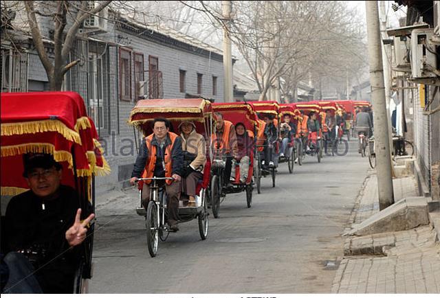 Pedi Cab Tours Hutong, meas lanes no wider than 9 meters, there are more than 7000 Hutongs in Beijing; most of them are