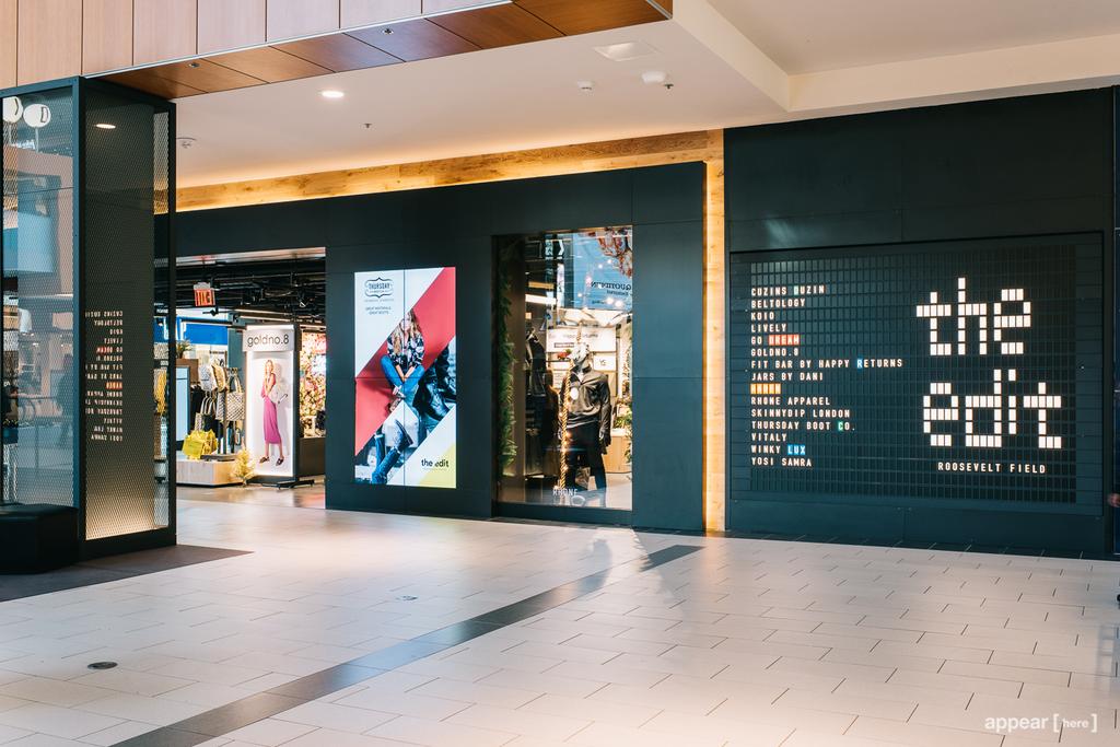 MAKEOVER FOR A MODERN CLASSIC A signature American shopping center within easy reach of Long Island's a uent suburbs, Roosevelt Field is one of the largest malls in the country.