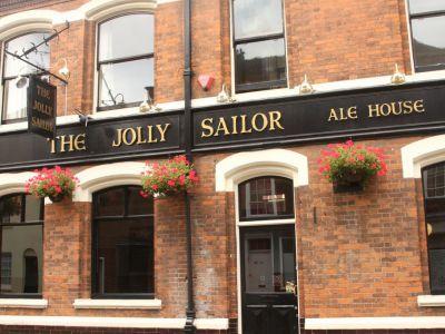 Copyright by GPSmyCity.com - Page 4 - A) The Jolly Sailor This popular student pub is located at the corner of Northgate Street and Duck Lane. It occupies a lovely house with a bright interior.