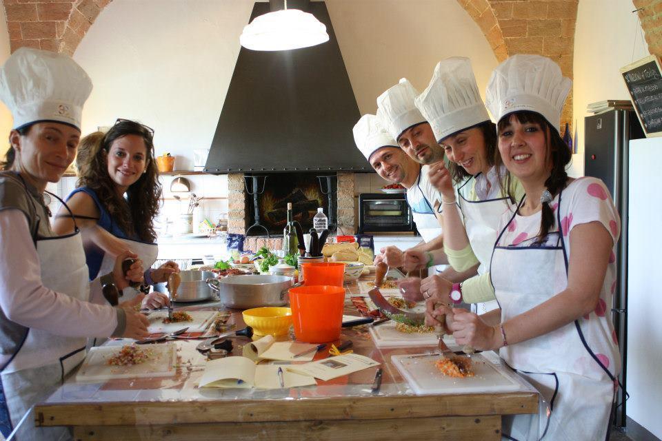 We give you the opportunity to discover all the secrets of Tuscan food in interesting and informative cooking classes organized for you on a traditional Tuscan farm.