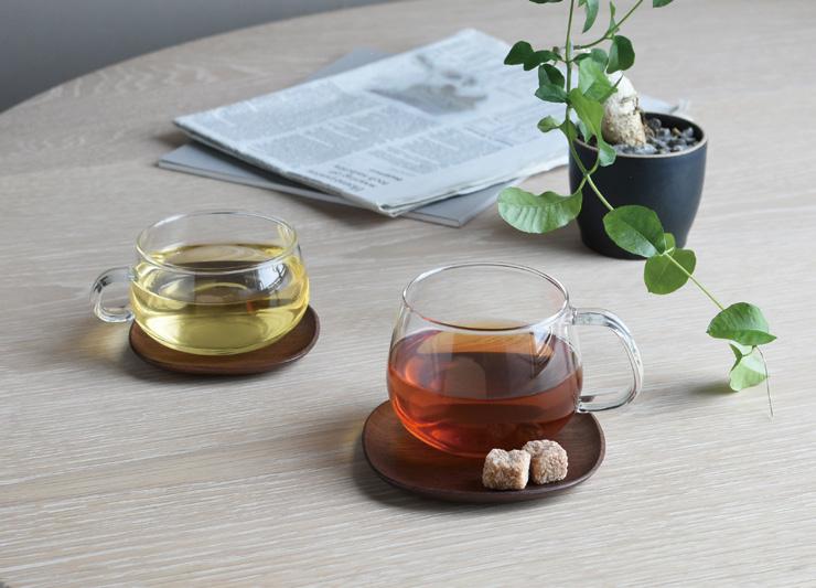 UNITEA NONSLIP TRAY COASTER The organic form of the tray pairs perfectly with UNITEA teapots and cups, Featuring a rounded square shape with beautiful slim edge, the coasters adding a warm ambience