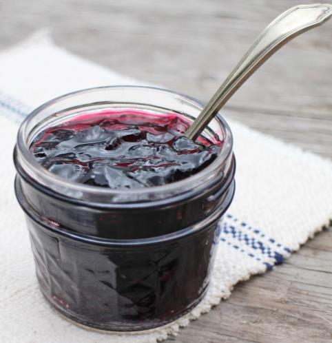 Blackcurrant Jelly 2kg Blackcurrants 2 Litres of Water Sugar (including Pectin) 1.