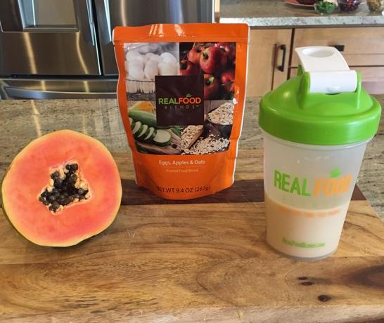 INGREDIENTS ] cup cubed papaya ] Real Food Blends Eggs, Apples & Oats meal (entire package) ]/_ cup oat milk Tropical Breeze Breakfast MAKES ] _^-OUNCE SERVING (_c CALORIES/OZ) Nutrition per serving: