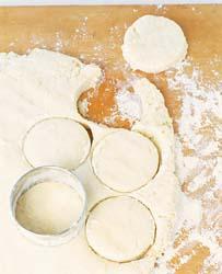 The Biscuit Method 1.Combine the dry ingredients. 2. Combine the liquid ingredients and the egg(s). 3. Cut the fat into the flour mixture until the mixture has a coarse texture. 4.