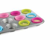 0-30734-73907-5 Holds 12 cupcakes Holes in bottom of holders for easy
