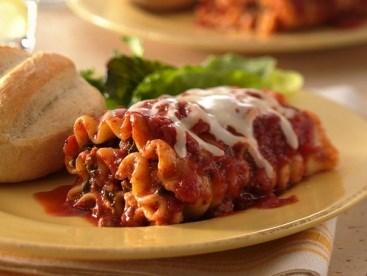 HOT LUNCH ENTREES Minimum order of 10 servings per item JOE ON THE GO BOX LUNCH MEAT LASAGNA Layers of zesty Italian sausage, ricotta cheese, marinara sauce made with fresh California tomatoes,