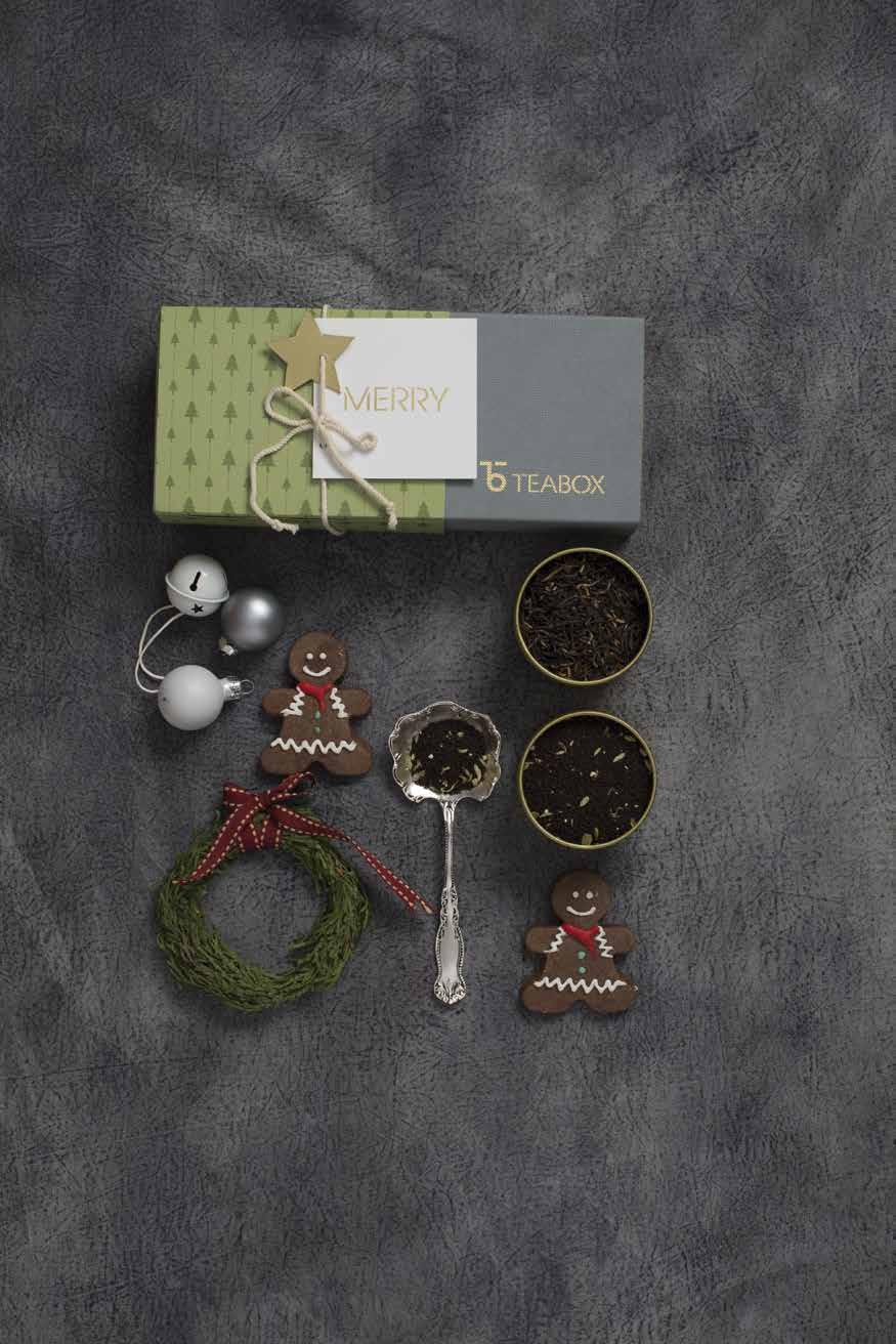 MERRY A selection of 3 breakfast teas, for the perfect start to Christmas.