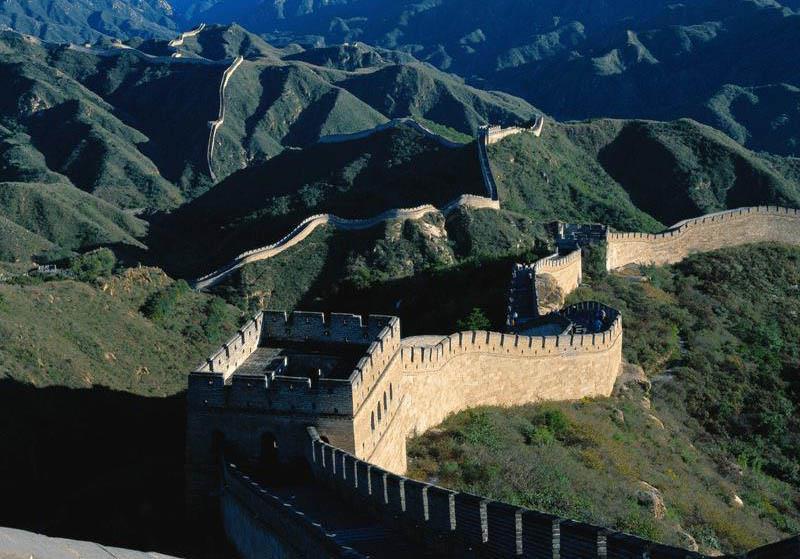 Great Wall To prevent people from invasion by