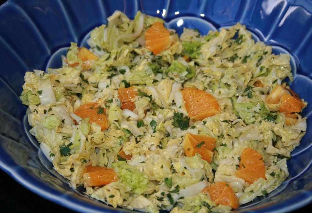 Asian Cabbage and Orange Salad with Ginger Salad Dressing ½ cup seasoned rice vinegar 1 Tbsp sesame oil 1 tsp fresh ginger, minced 1 tsp honey or brown sugar 1 tsp reduced-sodium soy sauce Salad Mix