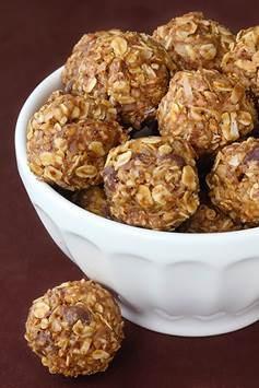 No Bake Energy Bites Yield: 20-25 balls Ingredients 1 cup (dry) oatmeal (I used old-fashioned oats) 2/3 cup toasted coconut flakes 1/2 cup peanut butter (Can make with SunButter for people with