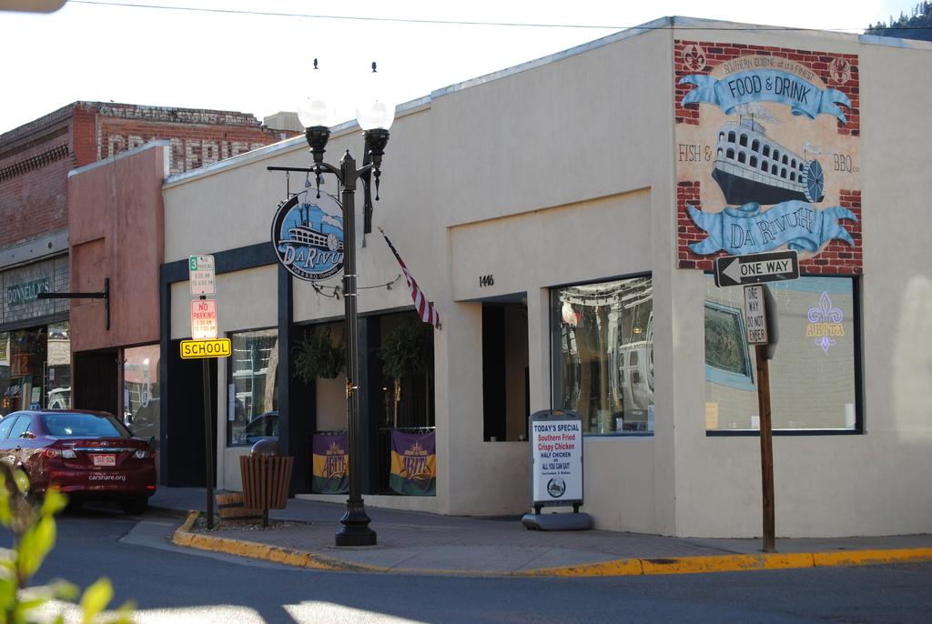 SALE OVERVIEWVIEW SALE PRICE: $1,250,000 Includes Property And Da Rivuh Restaurant PROPERT DESCRIPTION Restaurant location in the Heart of Colorado. Only 15 minutes to Central City and Black Hawk.