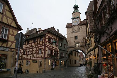 Towns had markets where food and local goods were bought and sold. Medieval towns were typically small and crowded. Most houses were built of wood.