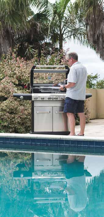 Outdoor Living Barbecue Features 4 BURNERS Four premium 304 grade stainless steel main burners provide power and even heat distribution over the cooking surface.