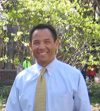 Sustainability Spotlight: Robert Perez, Resident District Manager, UCI Dining/ ARAMARK Trayless Dining Coming Soon As the liaison between food service provider ARAMARK and UCI, Robert Perez has