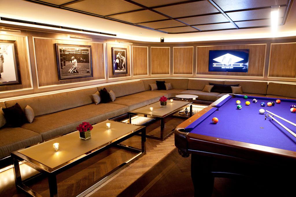 NEW YORK CITY VIP ROOMS The 40/40 Club, an Upscale Sports Bar & Lounge includes private rooms that will make any group feel like VIPs.