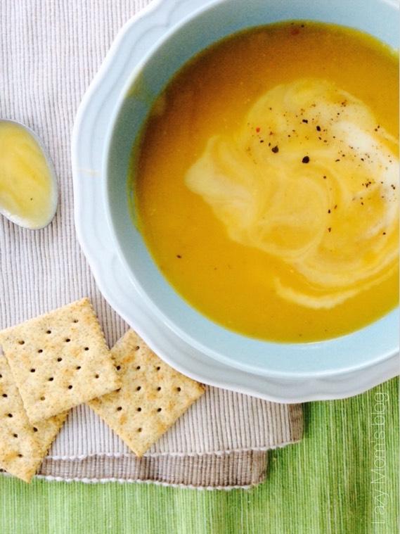 Silky butternut squash soup Warm yourself up with this silky, nothing but dull, full of flavor and spices butternut squash soup!