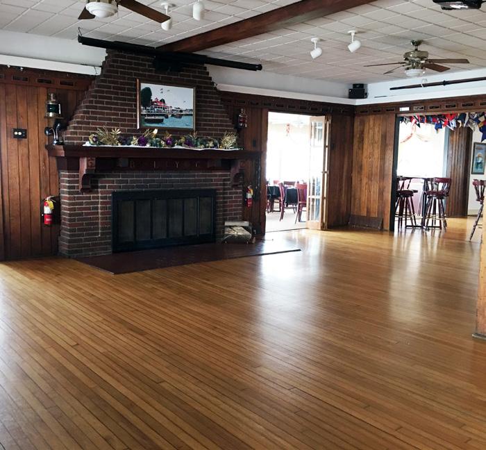The Buckeye Lake Yacht Club Situated mid-lake and just minutes south of I-70, the Yacht Club is the ideal location for your party or event.