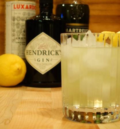 It is made of gin, fresh lemon juice and champagne Lido Martini This drink plays on the faint cucumber note in Hendrick s and doubles