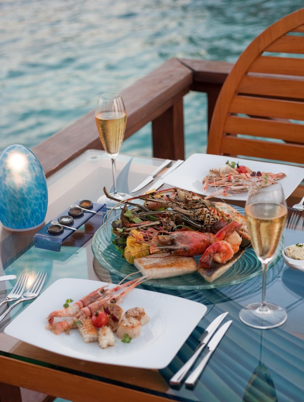 BACK TO PLATTERS FOR TWO GRILLED SEAFOOD WHOLE MALDIVIAN LOBSTER, SRI LANKAN WATER PRAWNS, FRESH SEA SCALLOP, KING FISH, SEA BASS FILLET, LANGOUSTINES, CALAMARI AND