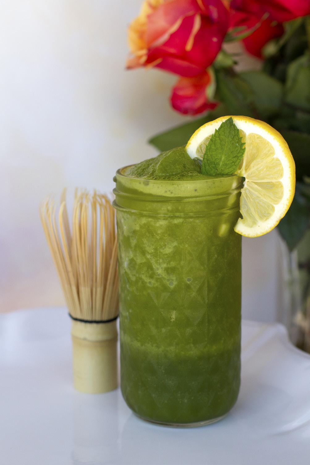 Matcha Mia Matcha Mia! Here I go again, making this drink for all my friends. Get ready to enjoy matcha tea and mint together!