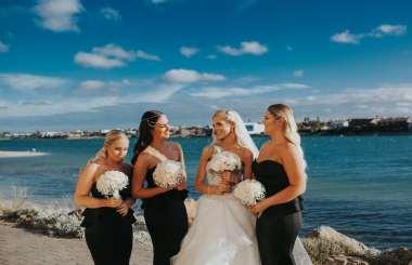 Celebrant (including all legal paperwork) Your Photographer for 2 hours (including all edited images as high resolution supplied on a USB ready to print) Southbank Room Upgrade only $200: Includes