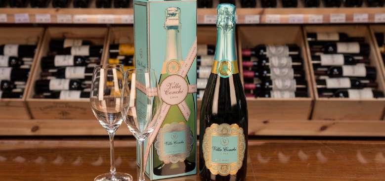 Sparkling Gifts Award winning Champagne and Cava individually gift boxed. 1. VILLA CONCHI CAVA BRUT SELECCIÓN 24.