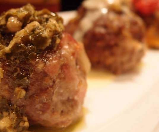 Bacon & Mozzarella Meatballs INGREDIENTS 1 1/2 lb. Ground Beef 4 Slices Bacon 1 Cup Mozzarella Cheese 3/4 Cup Pesto Sauce 1/3 Cup Crushed Pork Rinds 2 Large Eggs 1 tsp. Pepper 2 tsp.