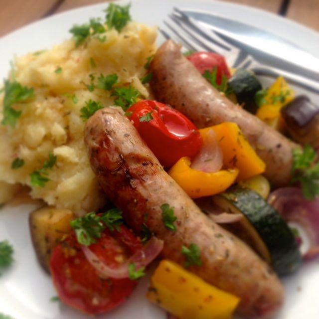 Bangers, Veggies and Parsnip Mash PREPARATION TIME: 15 minutes COOKING TIME: 35-40 minutes Serves : 4 1 tbsp.