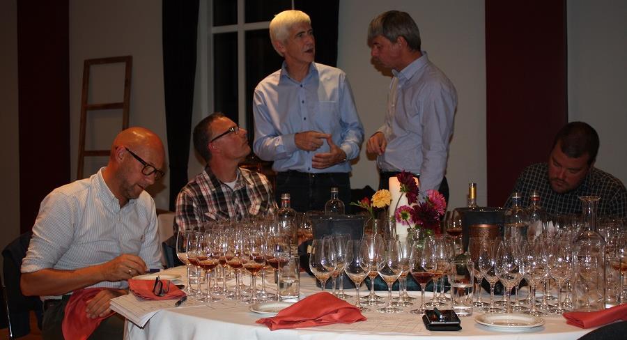 Dalva tasting, 2017 After the tasting participants gave their scores with the following Top 5: Golden White 1971 (94,1) Golden White 1963 (92,9) Colheita 1982 (91,7) Colheita 1990 (91,0) White