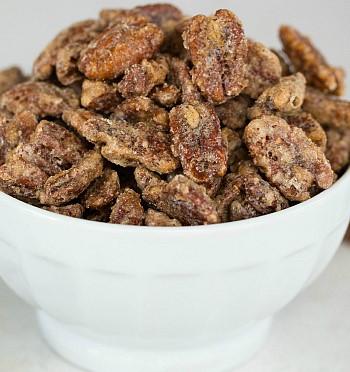 Candied Nuts 3 cups mixed nuts 1 egg white ½ cup brown sugar 1 tsp. vanilla extract ½ 1 tsp. desired spice such as cinnamon or pumpkin pie spice 1.