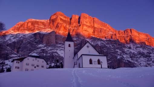 DOLOMITES DAY-TRIP FROM VERONA DISCOVER THE BEST OF THE AMAZING DOLOMITES IN A VIP DAY TRIP FROM VERONA This Dolomites Day Trip is a very unique opportunity to discover the Dolomites, a UNESCO