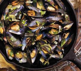 530 Mussels with white wine Mussels cooked with shallots, white