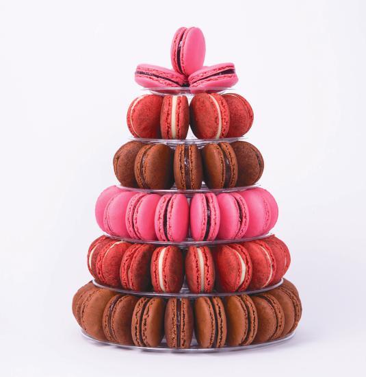 LOVE AND CHOCOLATE PYRAMID Featured Flavors Strawberry, Dark Chocolate, Nutella & Red Velvet Small (40pc) $95.00 Medium (75pc) $175.