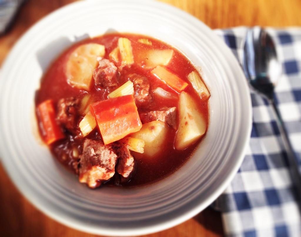 oven beef stew 5 min cook time 5 hours 8 Ingredients 1-2 pounds stew meat 2 C diced carrots 2 C diced celery 1 onion, chopped 3-4 potatoes, pealed and chunked 2 C tomato juice salt