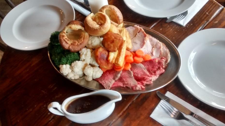 SUNDAY ONLY Roast beef or chef s roast of the week (ask for a duo 13.00 for a mix of each) 9.