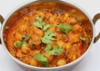 Papadam met saus, Dal Soup, Dal Tarka, Mix Vegetable Curry, Naan / Tandoori Roti, Pilau Rice & Salad Dessert : Mango ijs / Pistache ijs / Coffee / Tea Keuze menu : 4