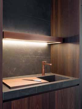 Taps with rosé, titanium or silver finish; woods and natural stones, kitchens with special finishes or large format ceramic tiles are some of