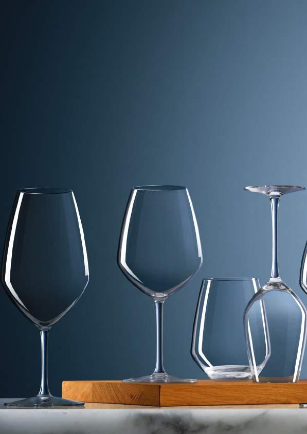 DEGRENNE s est associé à Manuel Peyrondet, Meilleur Ouvrier de France Sommelier 2013 pour créer Origine, la première gamme de 5 verres à pied complétée d un gobelet, permettant d associer de
