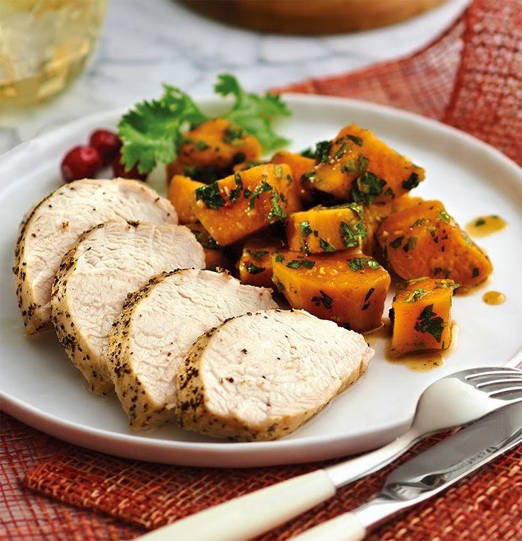 MAIN INGREDIENTS 2 lb. sliced turkey breast seasoned with salt and pepper 4 Sweet potatoes SEASONINGS 1 tsp. cinnamon ¼ tsp.