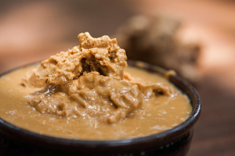 Cashew Nut Homemade Butter / Paste Servings: 2 cups 500g roasted cashews ½ teaspoon vanilla powder ½ teaspoon salt Photo: ACi Add all ingredients into a food processor bowl and process until nice and