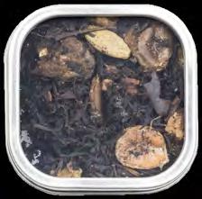 that grows only in the Eastern Himalayas Lovely blend of extremely Red Shuan Reishi, black tea and spices Creamy and sweet with an