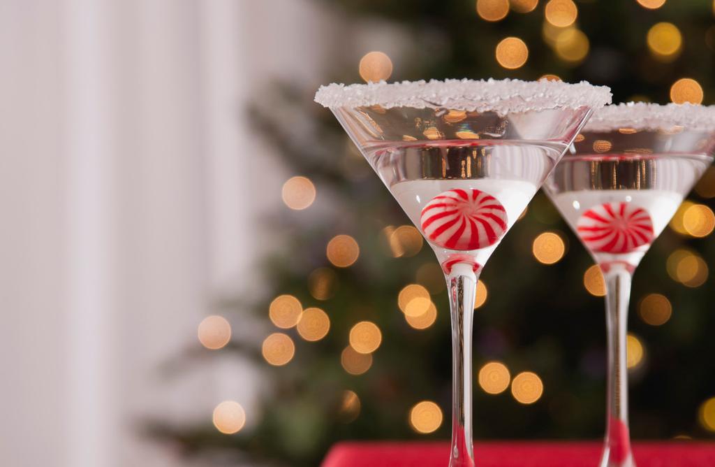 MINGLE AND JINGLE Let Four Points Perth take the stress out of planning your festive function, so you can focus on celebrating.