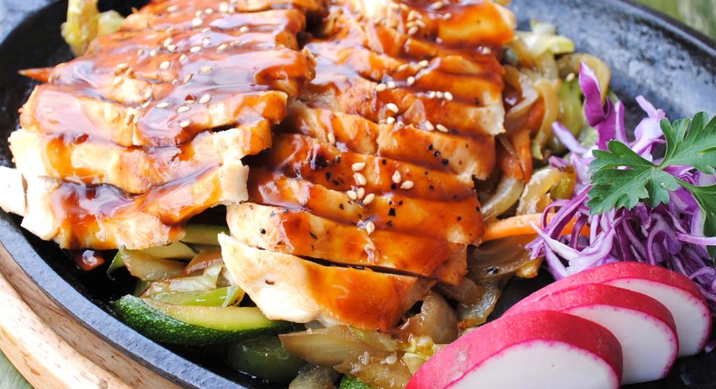 TEIYAKI DINNES Ch ick en Te ri ya ki grilled meat/seafood with stir-fried vegetables in teriyaki sauce, served with