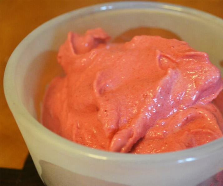 Whipped Fruit Ice Cream Ingredients 2 cups frozen fruit 1 cup vanilla ice cream 1 2 cup fruit juice (1 page) Ready in 15 minutes Makes enough
