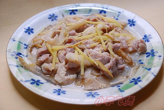 魚香肉絲 Deep fried crispy sliced pork loin with garlic, leek, coriander,