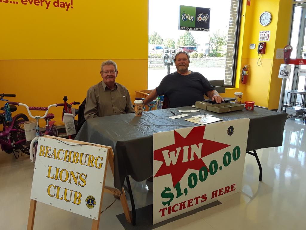 Lion Dan & Lion Willi were at the Giant Tiger store in Pembroke, Saturday, selling raffle tickets!