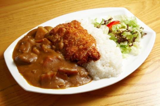20 Diner Curry served with a thick slice of fried tofu in Japanese breadcrumbs. Served with a large portion of rice and a small salad garnish お刺身 SASHIMI SASHIMI SALMON TATAKI お刺身セット SASHIMI 13.