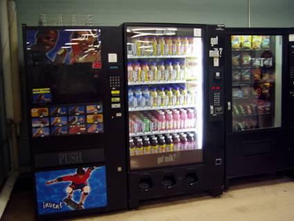 Rhode Island School Nutrition Environment Evaluation: Vending and a La Carte Food Policies Rhode Island Department of Education ETR Associates - Education Training Research Executive Summary Since