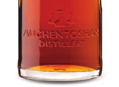 AUCHENTOSHAN THREE WOOD Region: Lowland Golden bronze Nutty and fruity, with burnt toffee, orange, dates, and a real sherried quality Distillery: Auchentoshan Fruit, syrup, marshmallow, sherried with