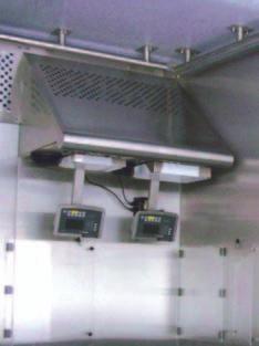 Front mounted pressurized airlocks. Disposable EU4 prefilters (High dust loading applications). Terminal Hepa H13/H14 filter with knife gel seal. Stainless steel or aluminium micro-perforated grille.